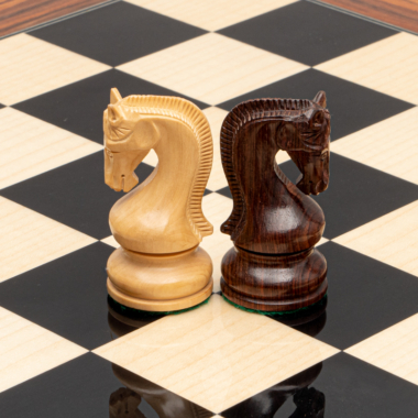 Ensemble d’Échecs de Luxe en Bois d’Anjan avec Échiquier en Palissandre – Roi 10,2 cm