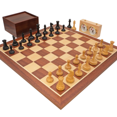 Jeu d’Échecs de Luxe Londres 1850 en Ébène et Buis avec Échiquier en Acajou et Bouleau