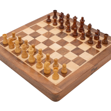 Jeu d'échecs voyage pliant en bois magnétique vu de côté avec pièces - Le Palais des Echecs