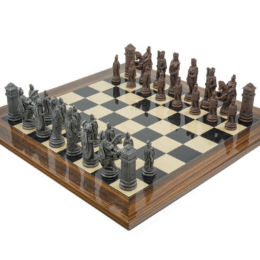 Jeu d'Échecs Romain Métal et Palissandre Berkeley présentant la mise en place stratégique - Le Palais Des Echecs