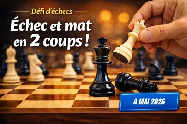 Main déplaçant une tour blanche vers le roi noir sur échiquier en bois