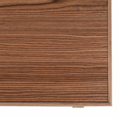 Vue de la surface du jeu de backgammon en bois, mettant en avant la texture - Le Palais Des Echecs