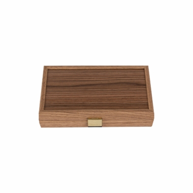 Coffret en bois de noyer élégant pour backgammon, fermé et raffiné - Le Palais Des Echecs