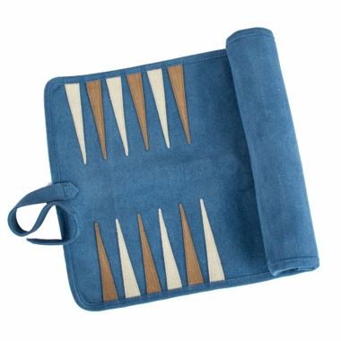 Plateau de backgammon enroulable en cuir daim bleu déplié - Le Palais Des Echecs