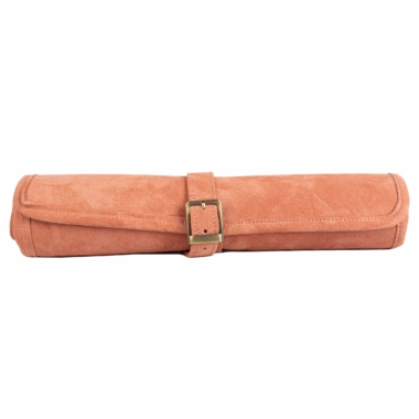 Ensemble de Backgammon enroulable en daim saumon, version fermée avec boucle en cuir