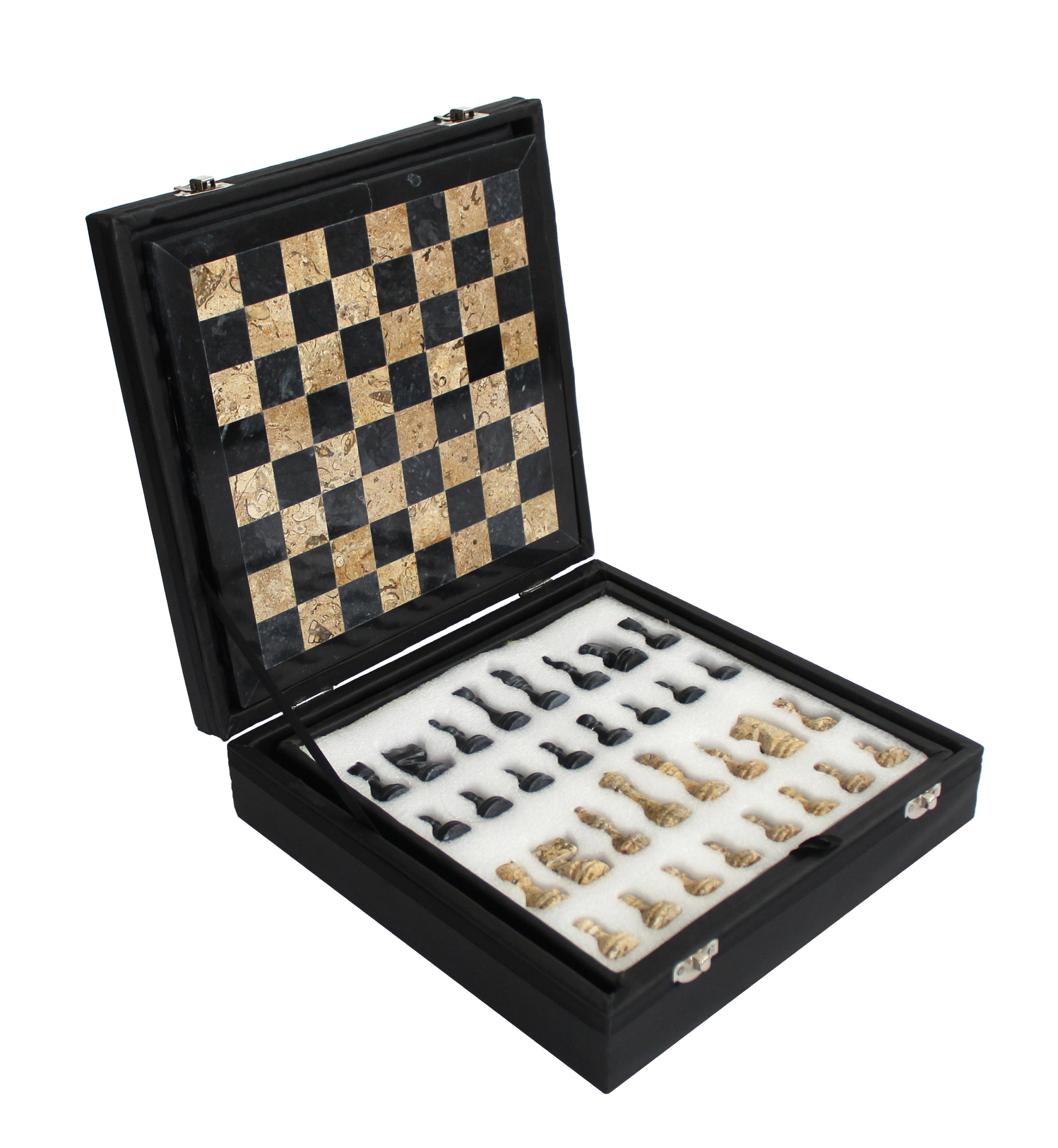 Jeu d’échecs en marbre noir et beige dans son coffret de rangement
