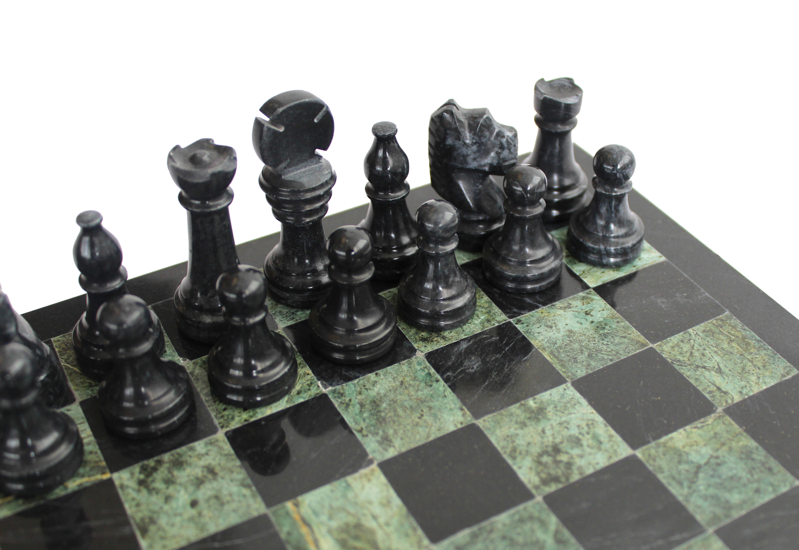 Jeu d’échecs en marbre noir et vert sur échiquier de 23 cm