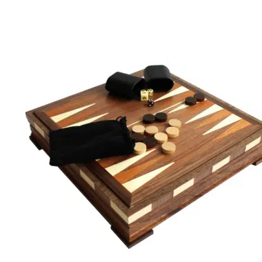 Jeu de Backgammon complet en bois avec palets dés et gobelets en cuir