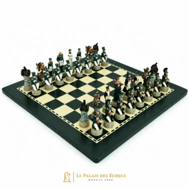 Ensemble Napoléon Campagne de Russie IV Jeu d'Echecs en Résine et Echiquier en Bois Teinté Noir et Ivoire