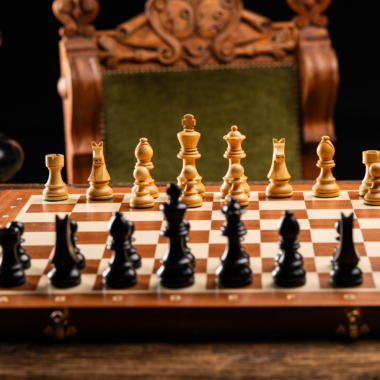 Jeu d'Échecs Tournament N°5 Chevalier Allemand 3,5'' avec pièces dorées et noires - Le Palais Des Echecs