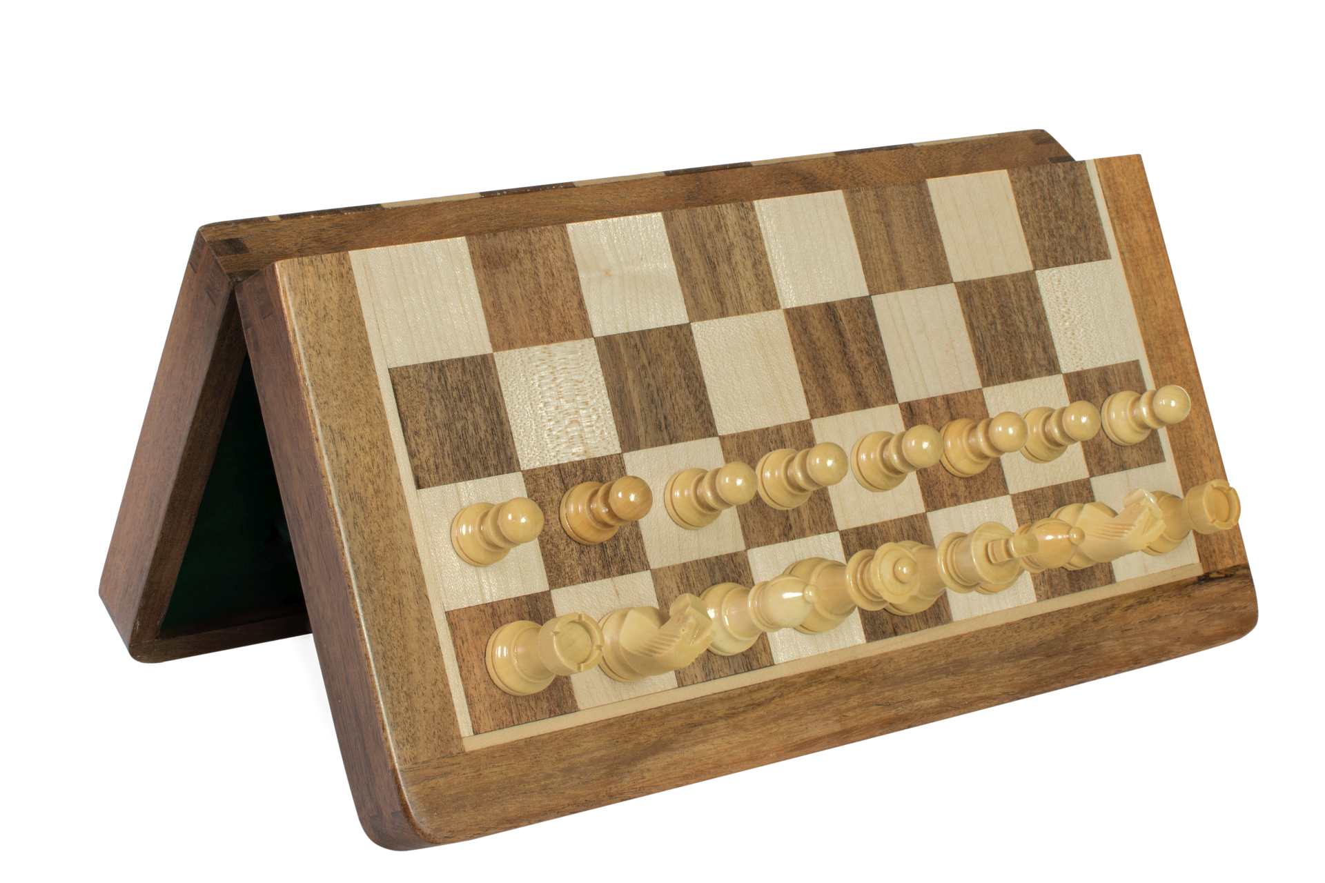 Jeu d'échecs en bois avec un assemblage symétrique, idéal pour les passionnés - Le Palais Des Echecs