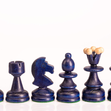 Vue aérienne d'un jeu d'échecs en bois bleu et crème - Jeu d'Échecs Luxe Pearl Insert Bleu sur Le Palais Des Echecs