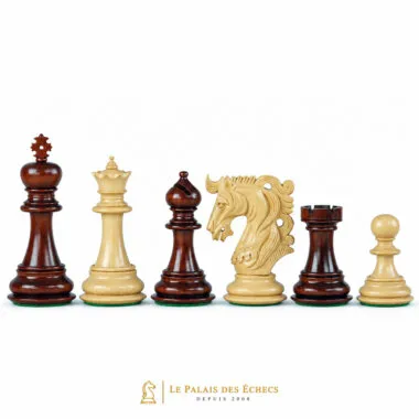 Collection de pièces d'échecs Staunton en bois mixte, présentation raffinée - Le Palais Des Echecs