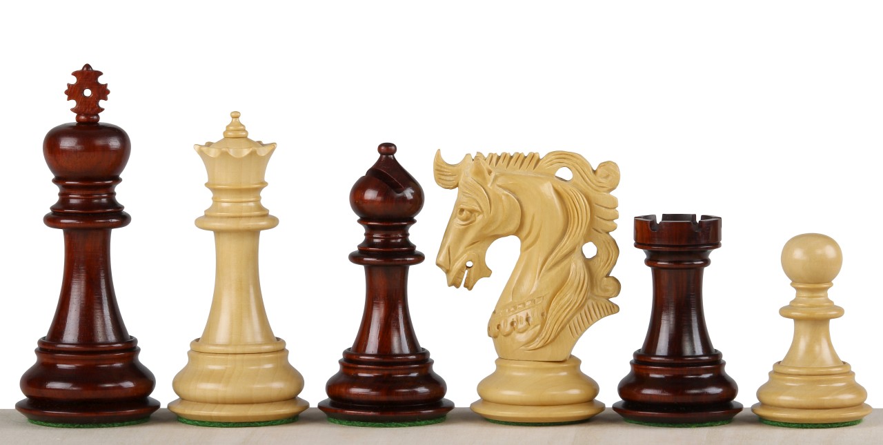 Collection de pièces d'échecs Staunton en bois mixte, présentation raffinée - Le Palais Des Echecs