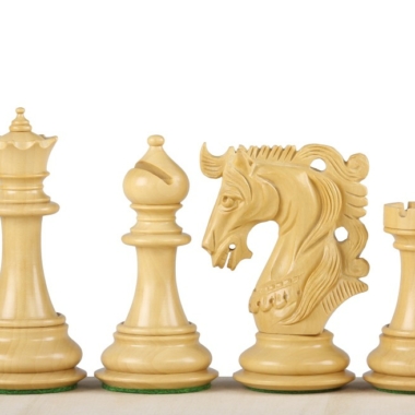 Pièces d'échecs classiques Staunton en bois clair, détail élégant - Le Palais Des Echecs
