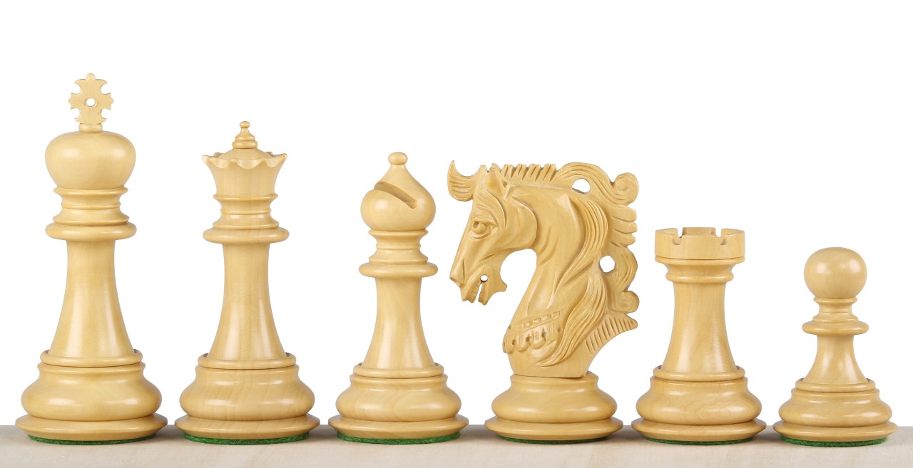 Pièces d'échecs classiques Staunton en bois clair, détail élégant - Le Palais Des Echecs