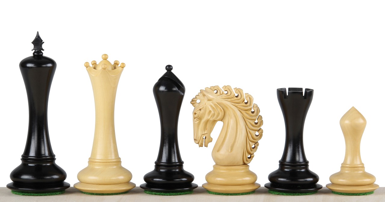 Pièces d'Échecs Empire Ébène 4,25" en bois noir et clair sur fond neutre - Le Palais Des Echecs