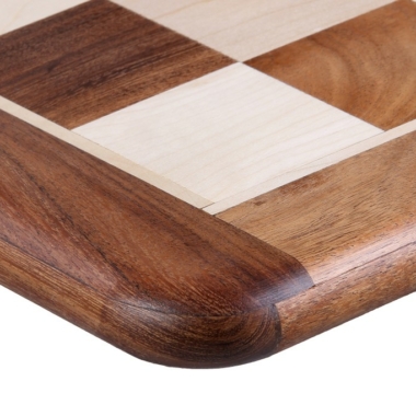 Détail du bord du plateau d'échecs en bois noble - Le Palais Des Echecs